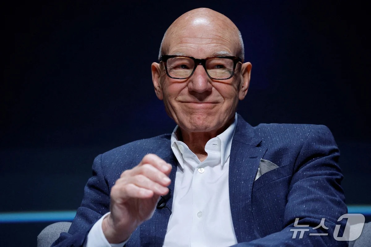 Breaking: Patrick Stewart, 'X-Men' Professor X and 'Star Trek' Captain Picard, Dies at 86 cover