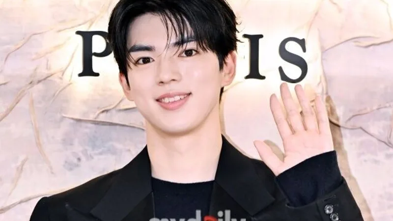 Cha Jun-hwan Confirmed as Lead of tvN Sitcom 'Gungjeon Land' After Pausing Figure Skating Career cover