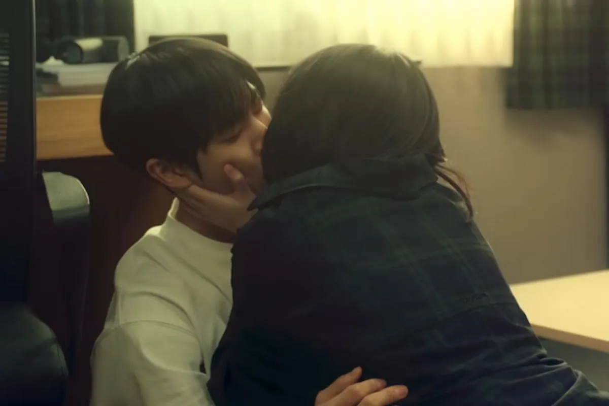 Choo Young-woo and Kim So-hyun's 'Love Doctor' (Yeonae Baksa) Stuck in 2% Ratings for Three Straight Episodes, Ends Episode 4 with Surprise Kiss cover