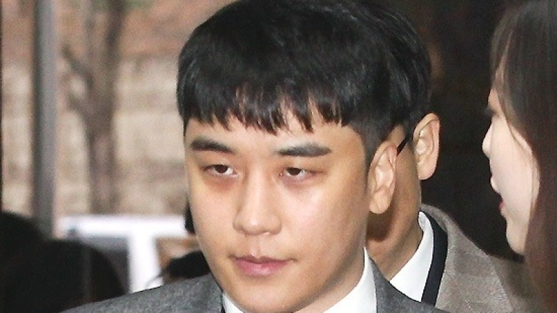 Former BIGBANG Member Seungri Reportedly Expecting First Child as Girlfriend's January Due Date Emerges cover