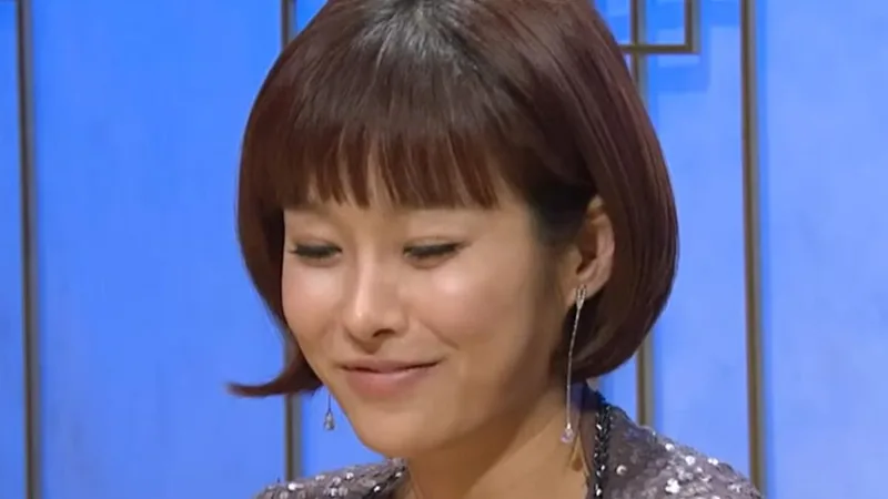 Hyun Young Reveals How 20 Bank Accounts Led to 1 Billion Won in Royalties and an 8 Billion Won Clothing Brand cover