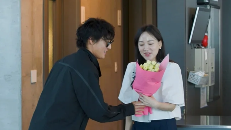 I'm Solo: Love Continues' Mr. Seo Begs 14th Youngja's Forgiveness After Hugging 7th Oksoon cover
