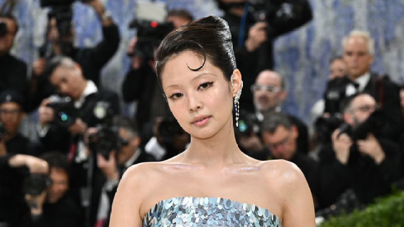 Jennie's 'Dracula' with Tame Impala Ties Hot 100 Peak at No. 5, Extending K-Pop Top 10 Record to 21 Weeks cover