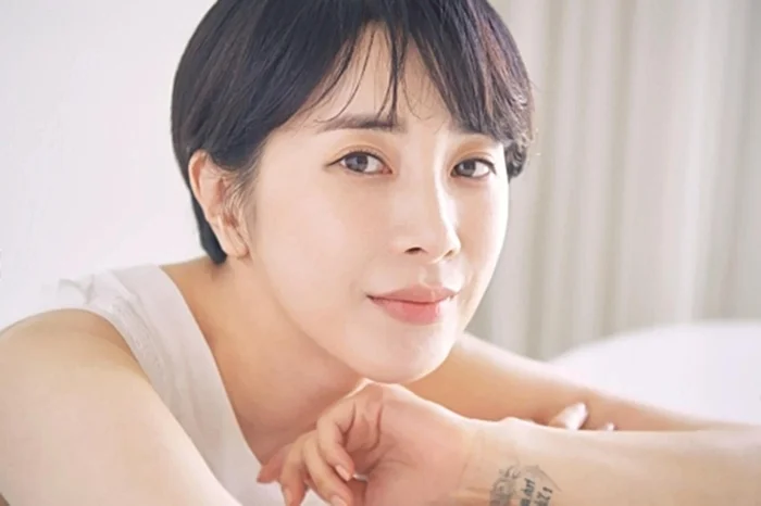 Jewelry Star Seo In-young Prepares Solo Comeback with New Album After Eight-Year Gap cover