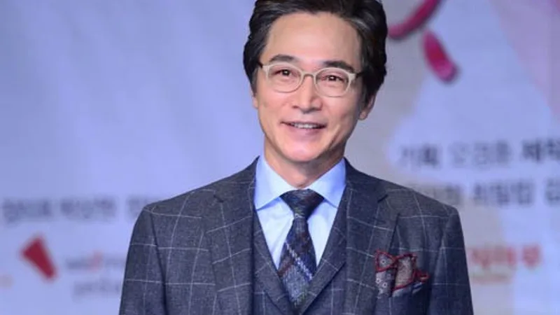 Jung Bo-seok Unveils Cosmetics CEO Transformation After Closing Family Bakery on 'Mr. House Husband' cover
