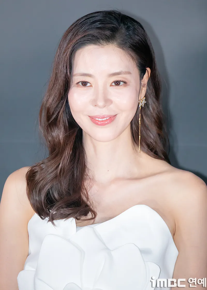 Kim Gyuri Cleared in Upside-Down Taegeukgi Controversy as Yeongam County Admits Its Own Flag Blunder cover