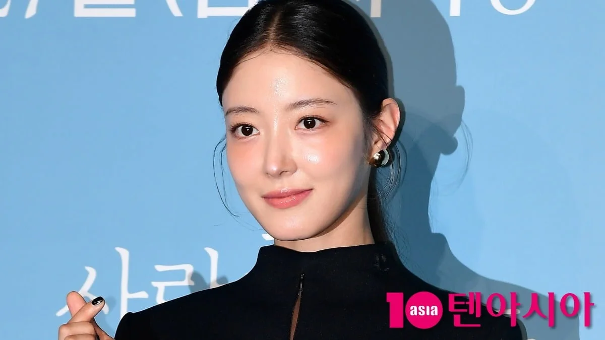 Lee Se-young Transforms into Villain Rashta in 'The Remarried Empress' After Eight Years as Romance Lead cover