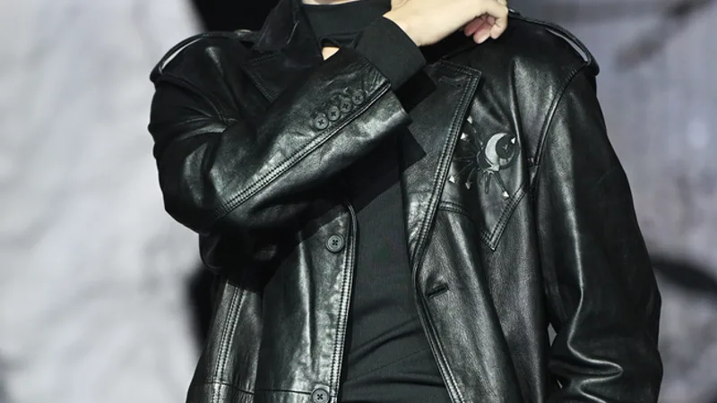 Sung Hanbin of ZEROBASEONE Holds Showcase for Solo Debut EP 'DEAD:ALIVE' in Seoul cover