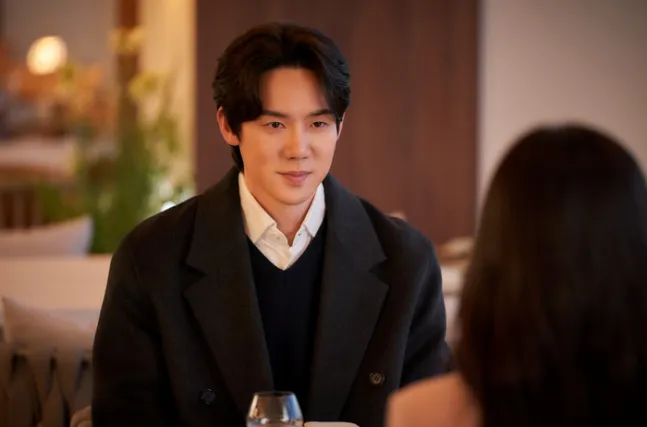 Yoo Yeon-Seok's Min Jun-Ho Arrested in MBC's 'Liar' Premiere After Seo Hyun-Jin's Kang Ji-Sun Reports Him cover